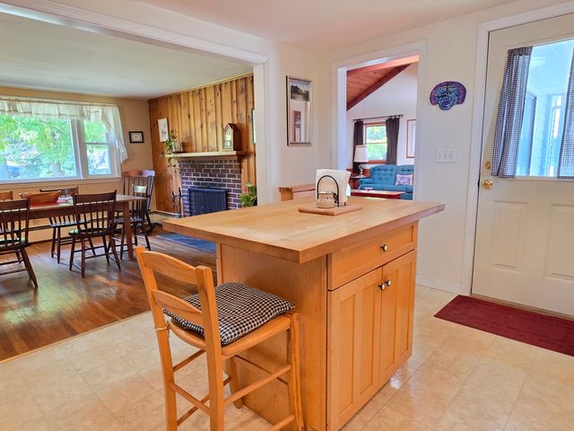 55 Pine Hill Rd, Ashland, MA 01721