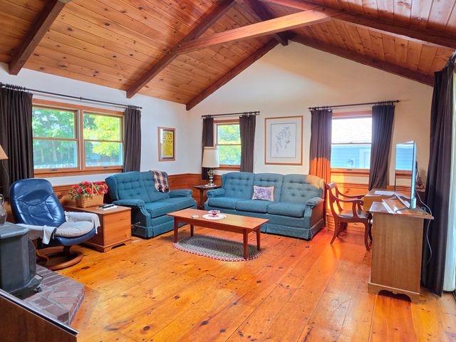 55 Pine Hill Rd, Ashland, MA 01721