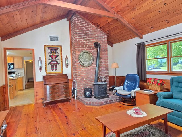 55 Pine Hill Rd, Ashland, MA 01721