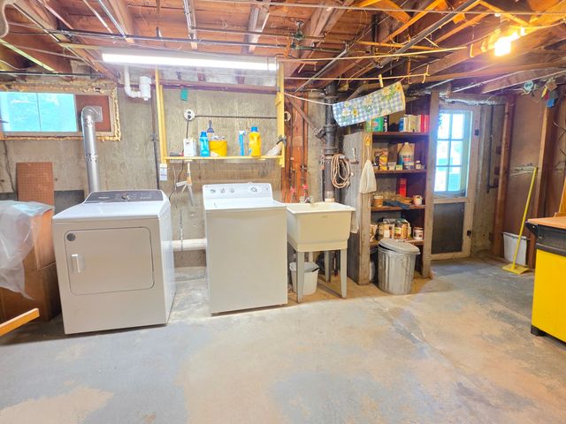55 Pine Hill Rd, Ashland, MA 01721
