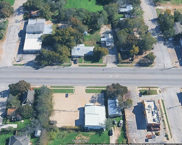 1110 N Main Street, Weatherford, TX 76086