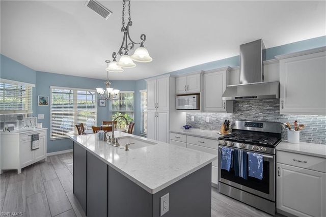 3611 Key Lime CT, Bonita Springs, FL 34134