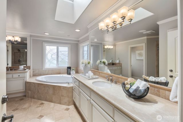 1610 8th Street W, Kirkland, WA 98033