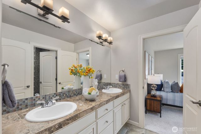 1610 8th Street W, Kirkland, WA 98033