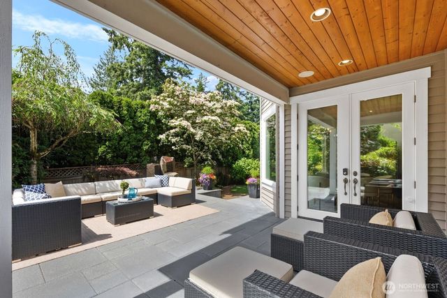 1610 8th Street W, Kirkland, WA 98033