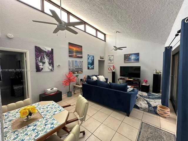 1361 Sandpiper Blvd, Homestead, FL 33035