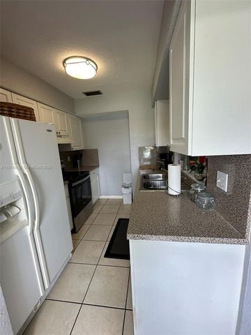 1361 Sandpiper Blvd, Homestead, FL 33035