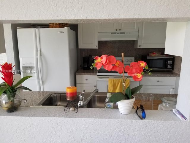 1361 Sandpiper Blvd, Homestead, FL 33035