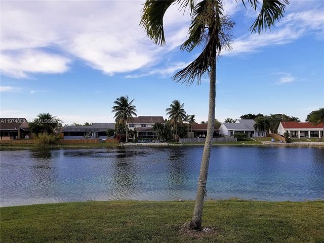 1361 Sandpiper Blvd, Homestead, FL 33035