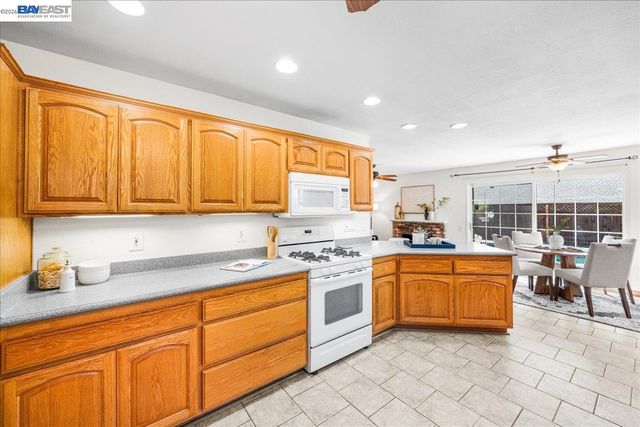 1228 Shelburne Rd, Livermore, CA 94551