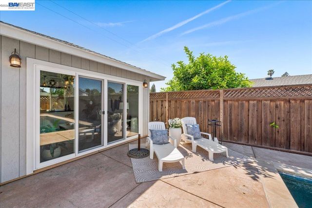 1228 Shelburne Rd, Livermore, CA 94551