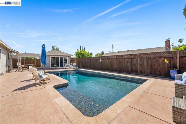 1228 Shelburne Rd, Livermore, CA 94551