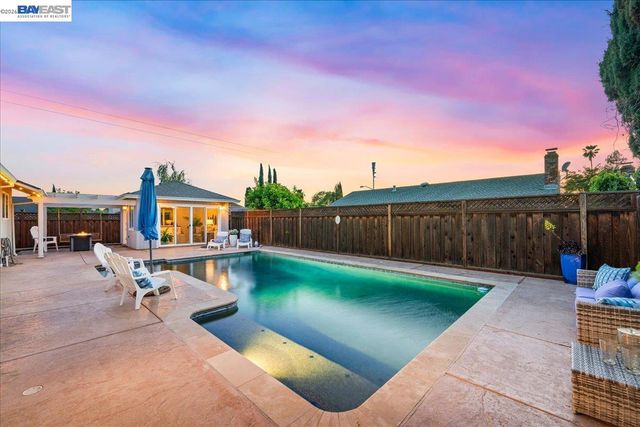 1228 Shelburne Rd, Livermore, CA 94551