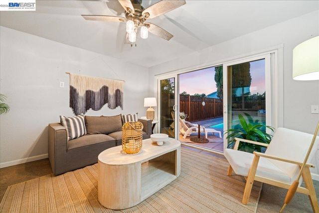 1228 Shelburne Rd, Livermore, CA 94551