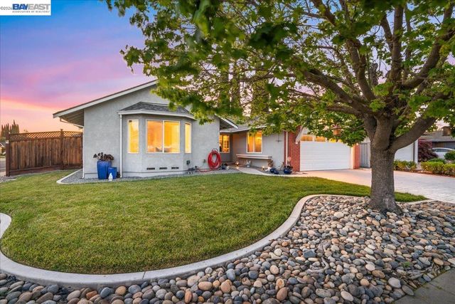 1228 Shelburne Rd, Livermore, CA 94551