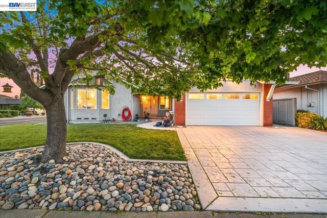 1228 Shelburne Rd, Livermore, CA 94551