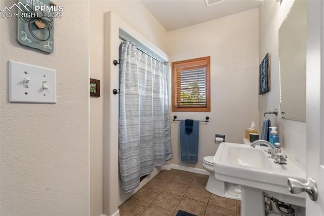 4203 St Andrews Drive, Pueblo, CO 81001