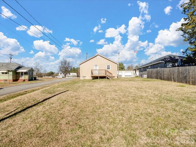 200 Blacksnake Road, Stanley, NC 28164