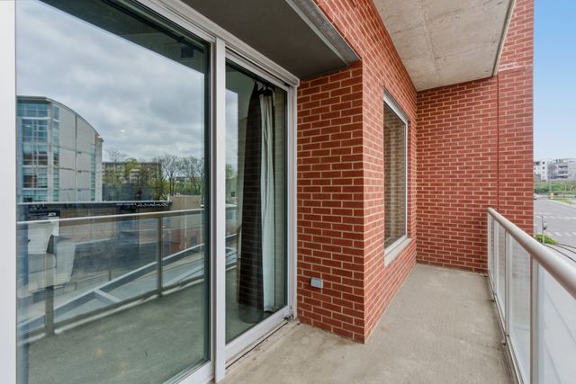 600 12th Ave S Apt 430, Nashville, TN 37203