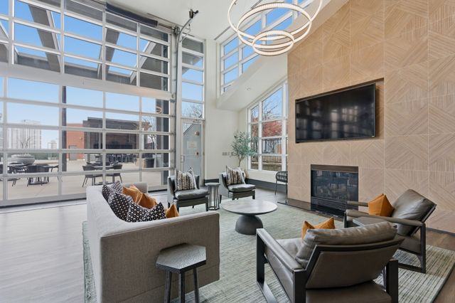 600 12th Ave S Apt 430, Nashville, TN 37203