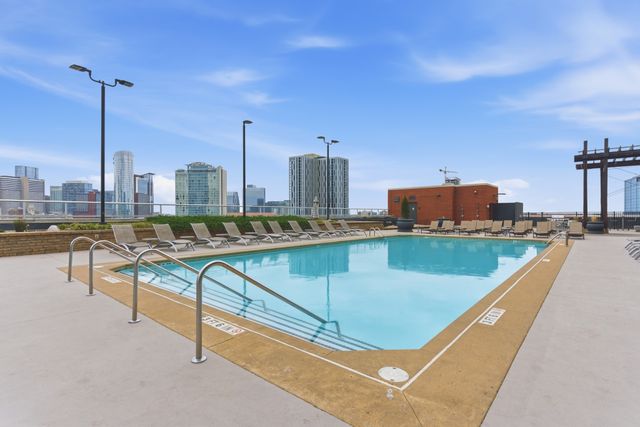 600 12th Ave S Apt 430, Nashville, TN 37203