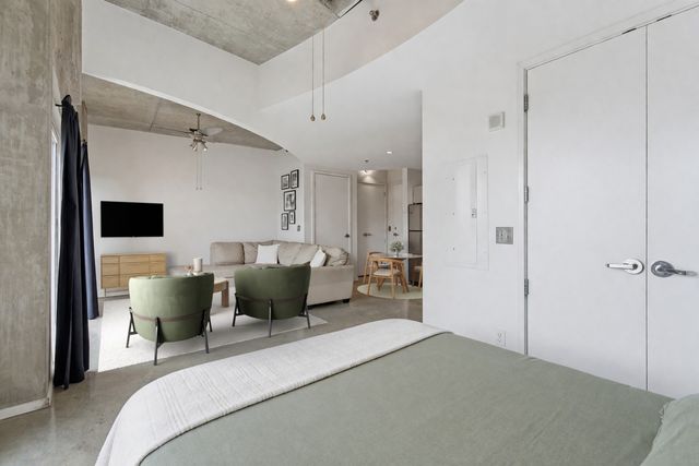 600 12th Ave S Apt 430, Nashville, TN 37203