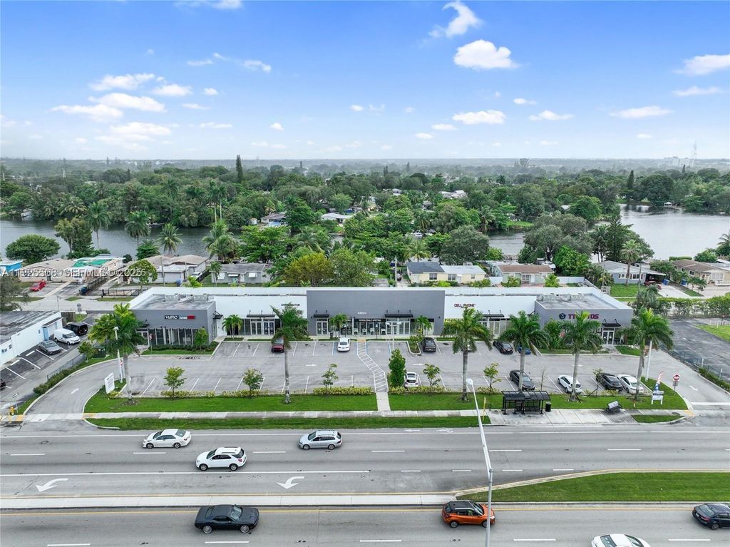 4250 W Hallandale Beach Blvd 1, Pembroke Park, FL 33023