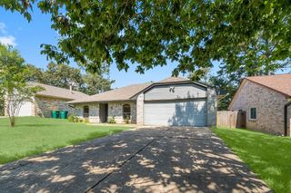 313 Oxford Drive, Conroe, TX 77303