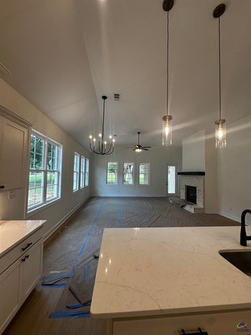 3 Pleasant Oaks Drive, Perry, GA 31069