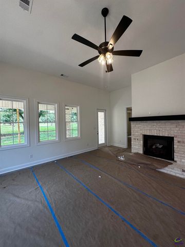 3 Pleasant Oaks Drive, Perry, GA 31069