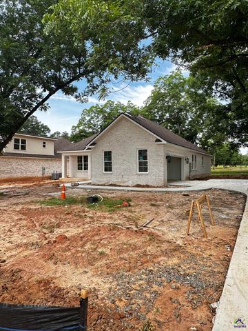 3 Pleasant Oaks Drive, Perry, GA 31069