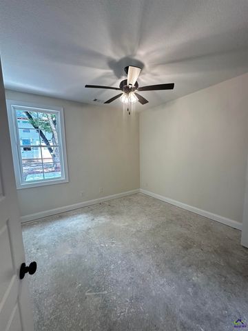 3 Pleasant Oaks Drive, Perry, GA 31069
