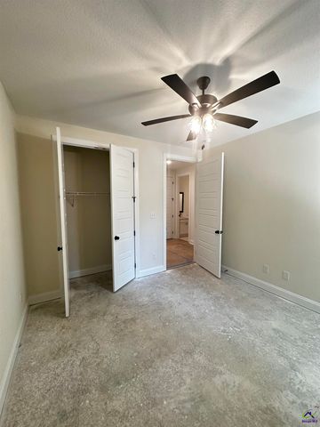 3 Pleasant Oaks Drive, Perry, GA 31069