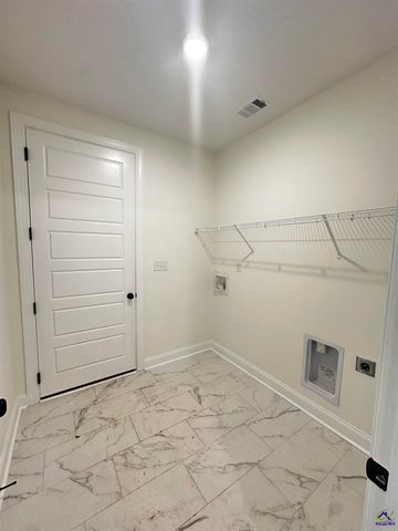 3 Pleasant Oaks Drive, Perry, GA 31069