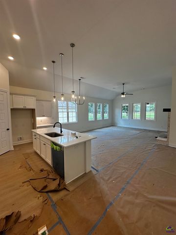 3 Pleasant Oaks Drive, Perry, GA 31069