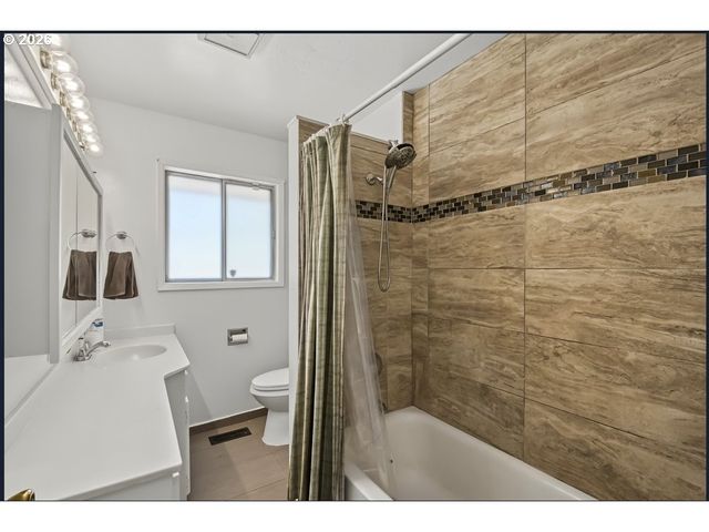 1137 Se 224TH Ave, Gresham, OR 97030