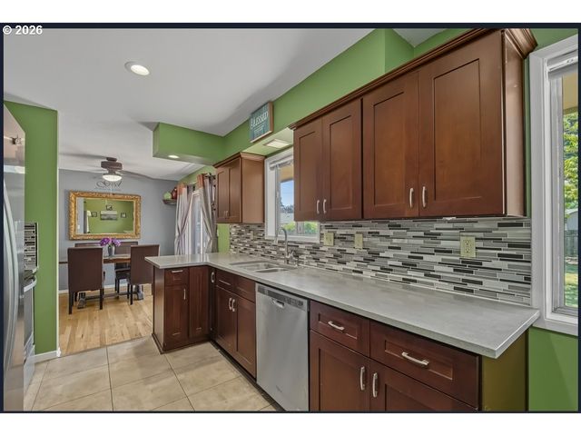 1137 Se 224TH Ave, Gresham, OR 97030