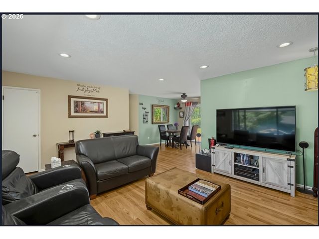 1137 Se 224TH Ave, Gresham, OR 97030