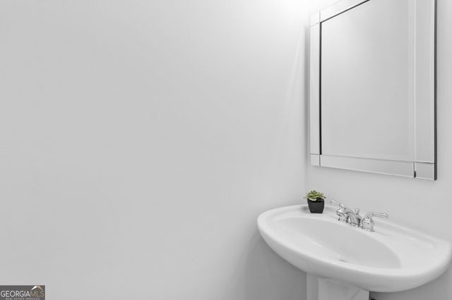 5452 Wentworth Street, Sandy Springs, GA 30342