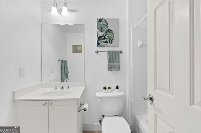 5452 Wentworth Street, Sandy Springs, GA 30342