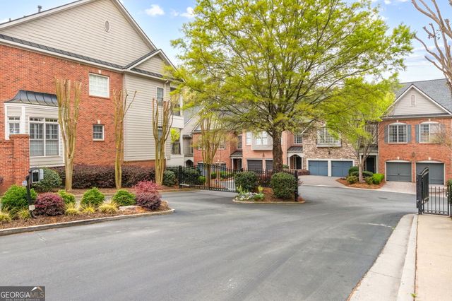 5452 Wentworth Street, Sandy Springs, GA 30342