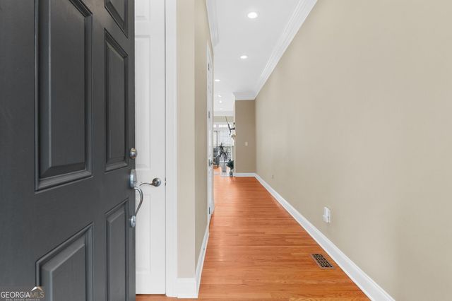 5452 Wentworth Street, Sandy Springs, GA 30342