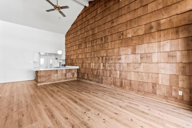 49 April Point Drive N, Conroe, TX 77356