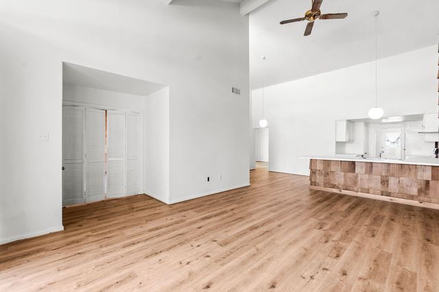 49 April Point Drive N, Conroe, TX 77356