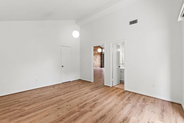 49 April Point Drive N, Conroe, TX 77356