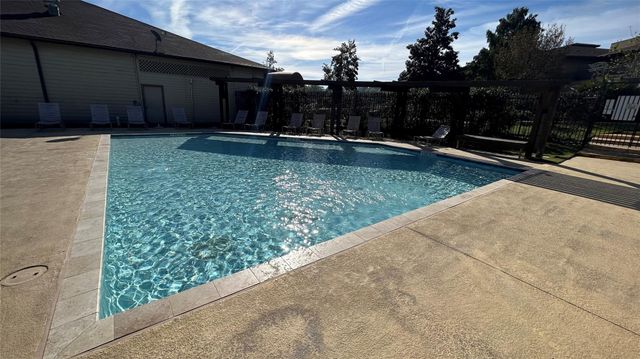 49 April Point Drive N, Conroe, TX 77356