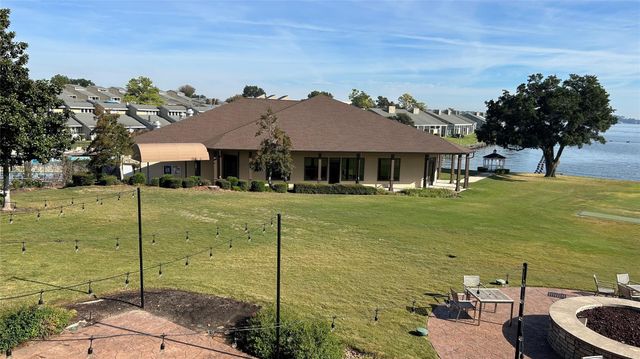 49 April Point Drive N, Conroe, TX 77356