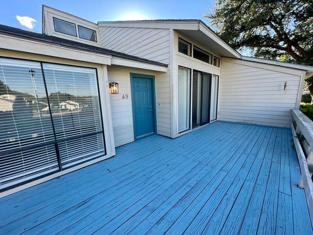 49 April Point Drive N, Conroe, TX 77356