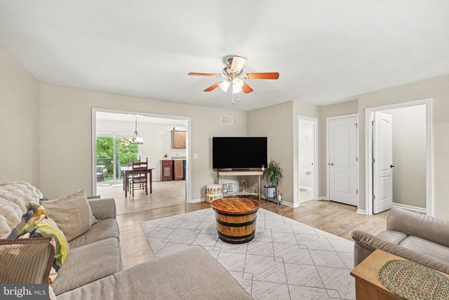 304 BRIAR RIDGE CIR, Enola, PA 17025