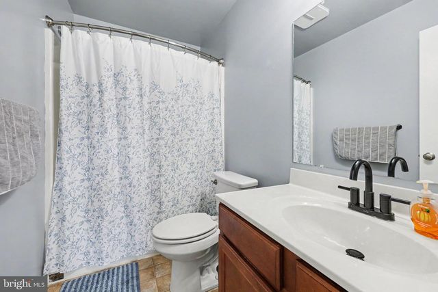 304 BRIAR RIDGE CIR, Enola, PA 17025